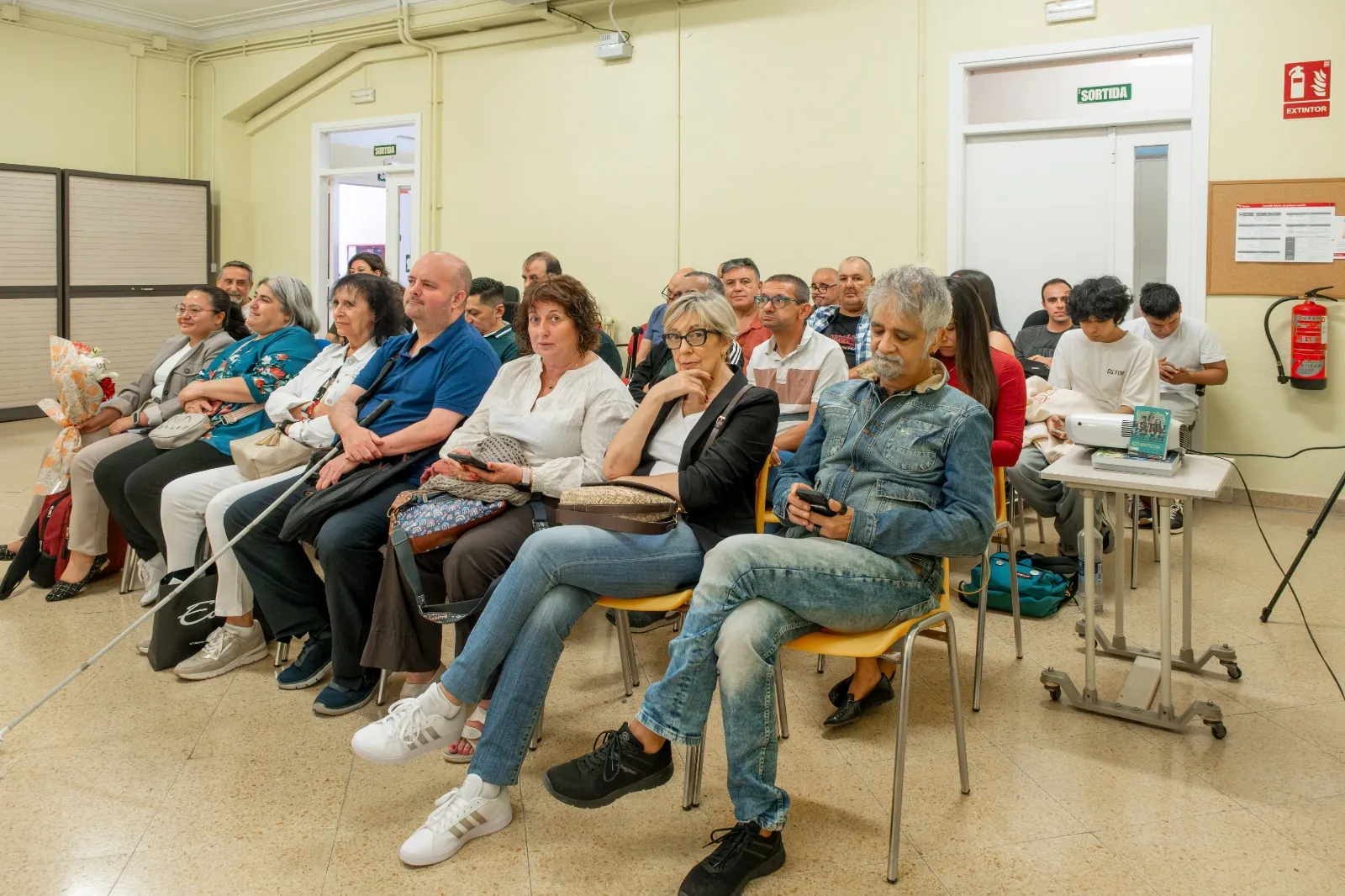Público asistiendo a una presentación de Yadi