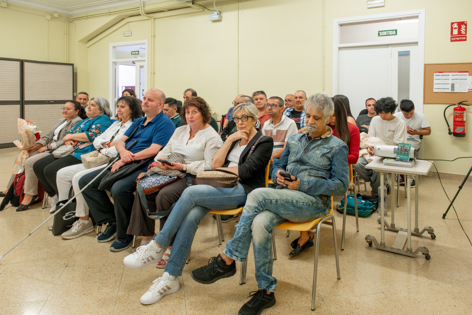 Público asistiendo a una presentación de Yadi